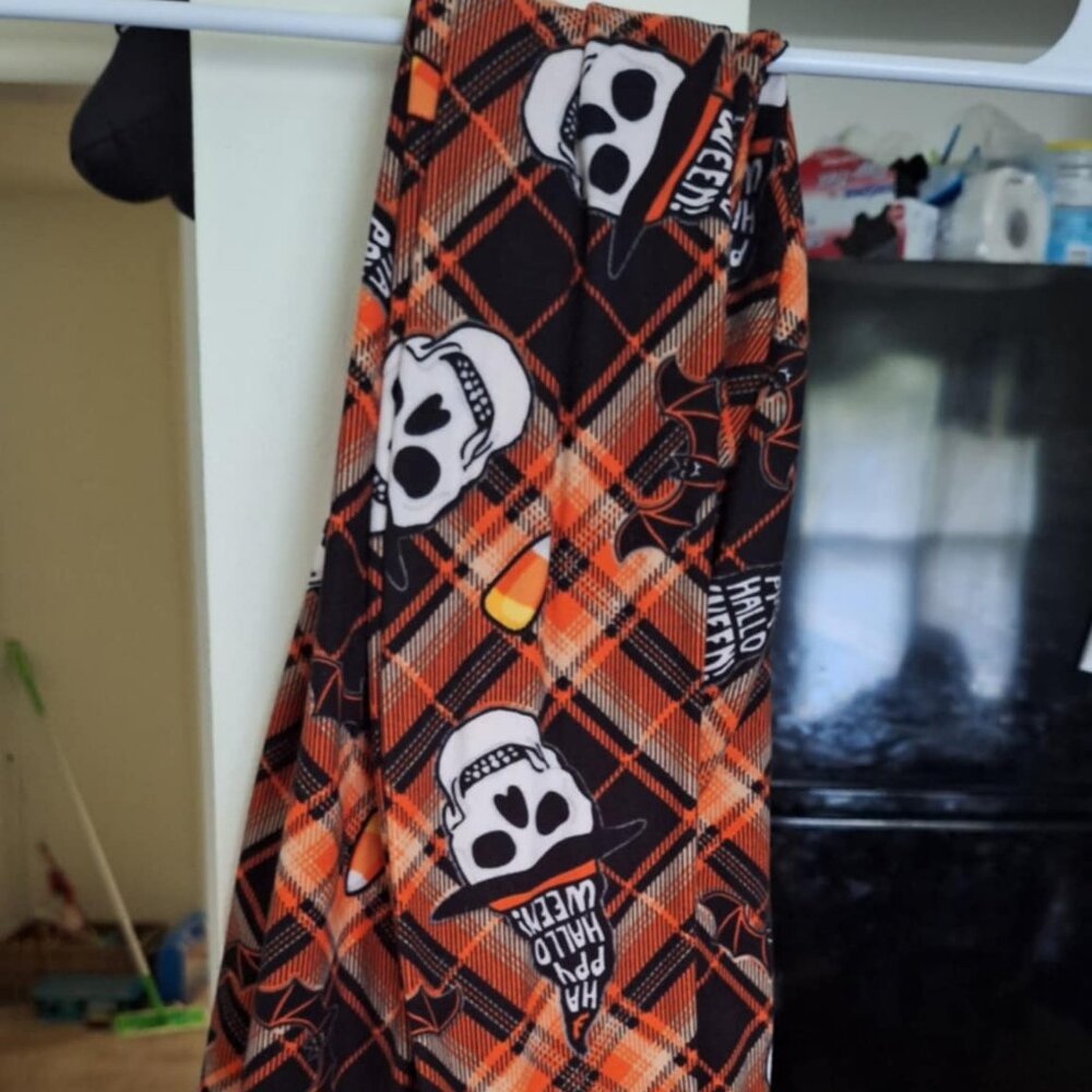 Skull with witches hat leggings
